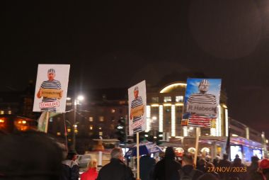 Montagsdemo Dresden Kulturpalast Protest Montag 27.11.2023 Foto-02